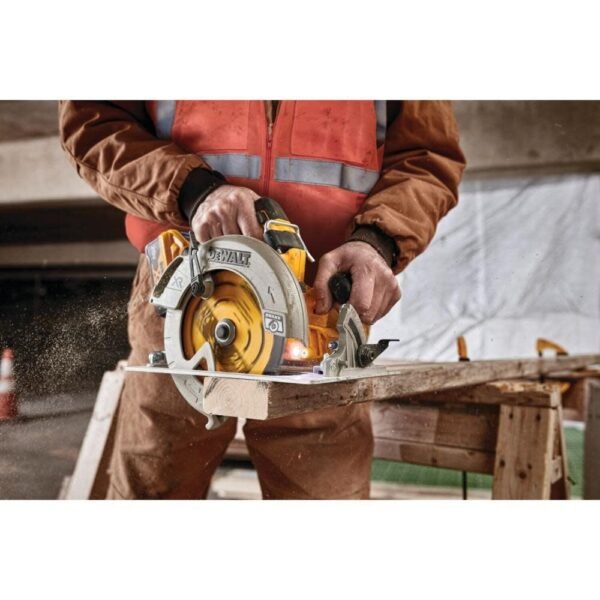 DEWALT 20V MAX XR Circular Saw Review Power Detect Boosts Cutting Power DEWALT 20V MAX XR Circular Saw Review Power Detect Boosts Cutting Power