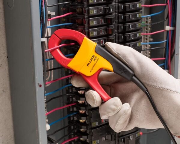 Fluke I410 Clamp Meter Review Accurate AC DC Current Measurements to 400A Fluke I410 Clamp Meter Review Accurate AC DC Current Measurements to 400A
