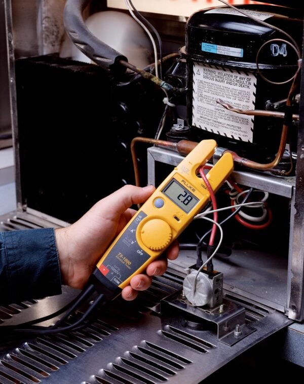 Fluke T5-1000 Electrical Tester Review Precise Voltage Current Measurements Explained Fluke T5-1000 Electrical Tester Review Precise Voltage Current Measurements Explained